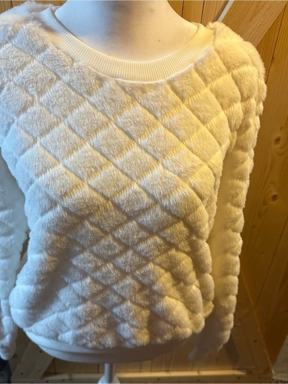 Almost Famous Ivory Quilted Plush Crewneck Sweater
